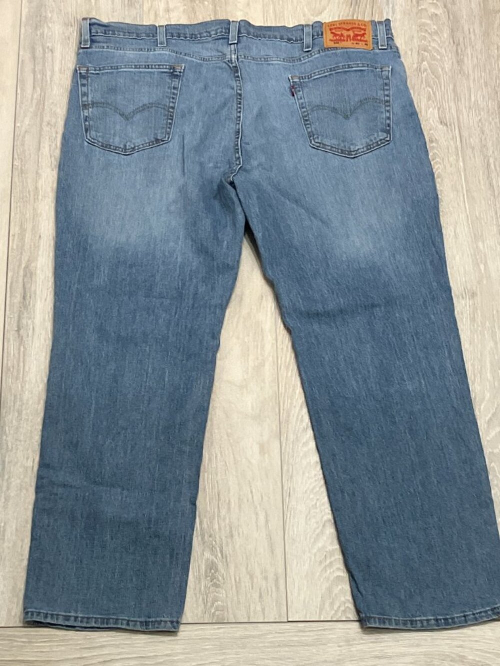 Levi's 541 Men's Jeans 40x30 Athletic Taper Light Wash Blue - Picture 2 of 5